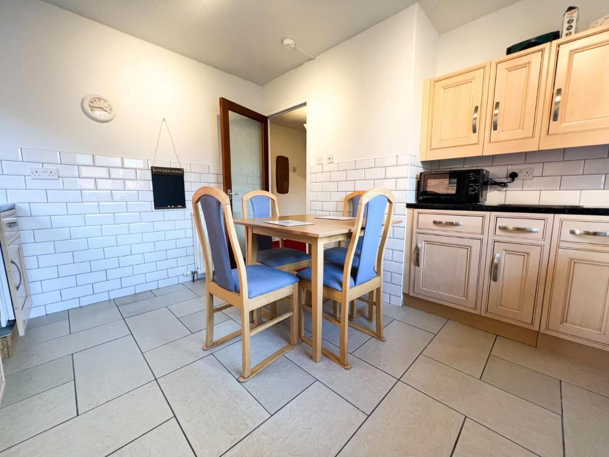 Anniesland Glasgow 1Bd Flat - Free Parking Kültér fotó