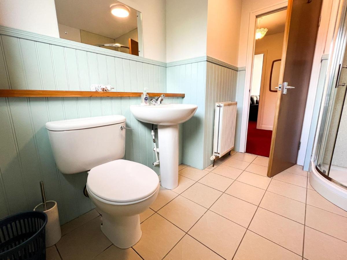 Anniesland Glasgow 1Bd Flat - Free Parking Kültér fotó