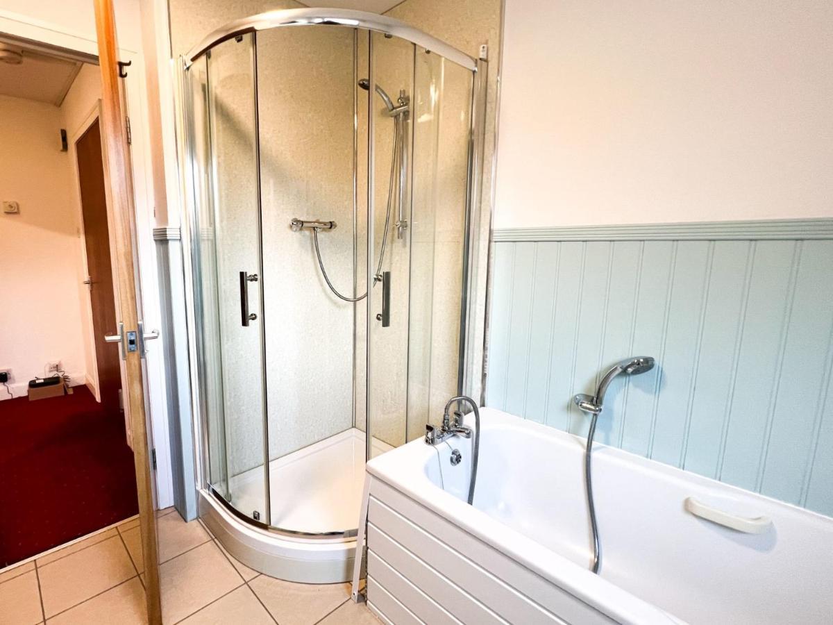 Anniesland Glasgow 1Bd Flat - Free Parking Kültér fotó