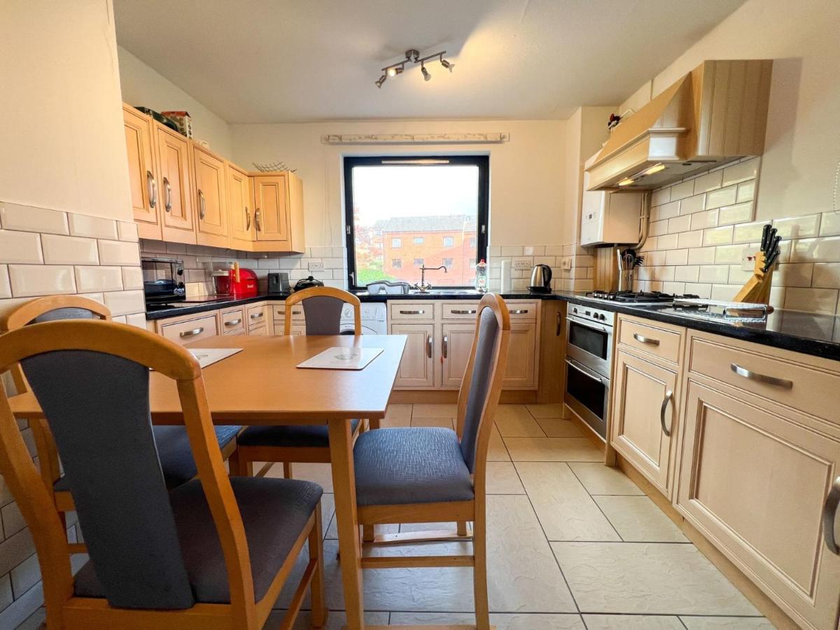Anniesland Glasgow 1Bd Flat - Free Parking Kültér fotó